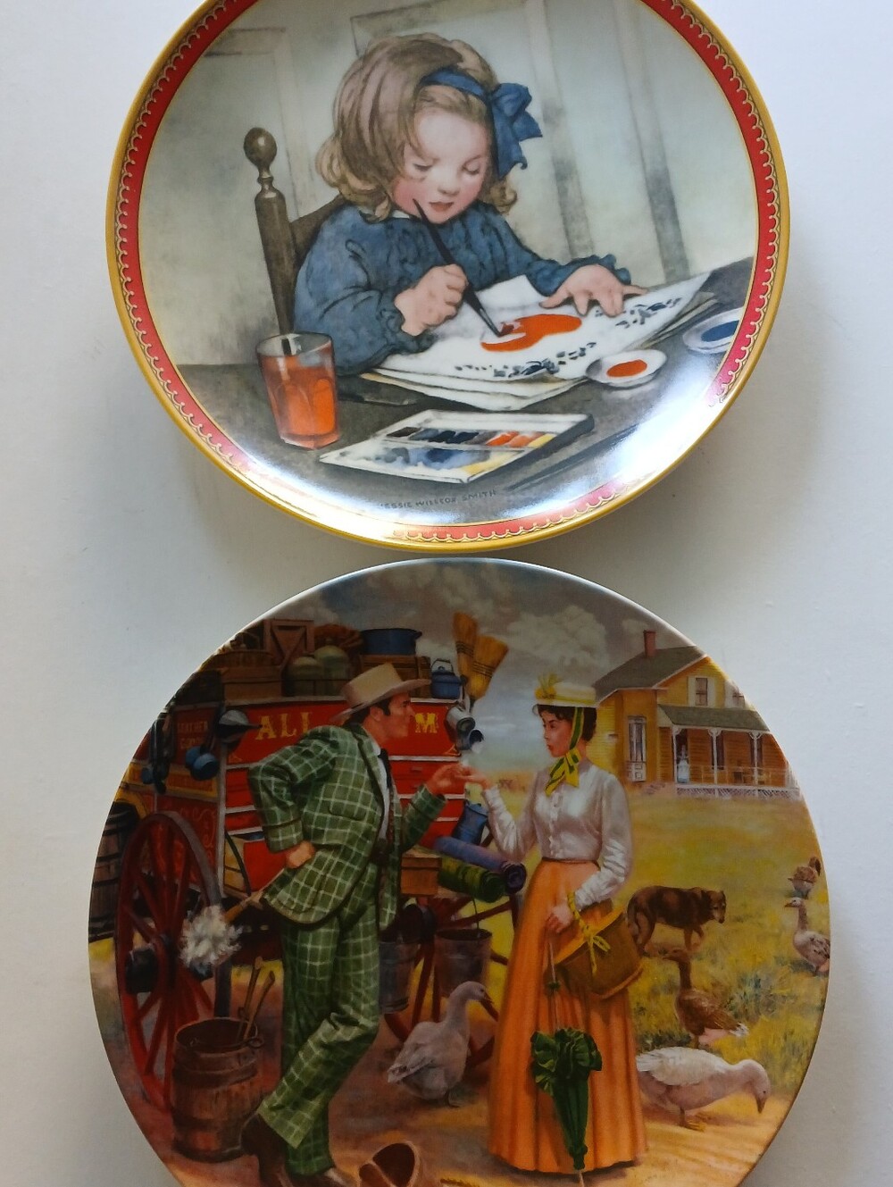 Collector Decorative Wall Plate Set - Multicolor Vintage Illustration